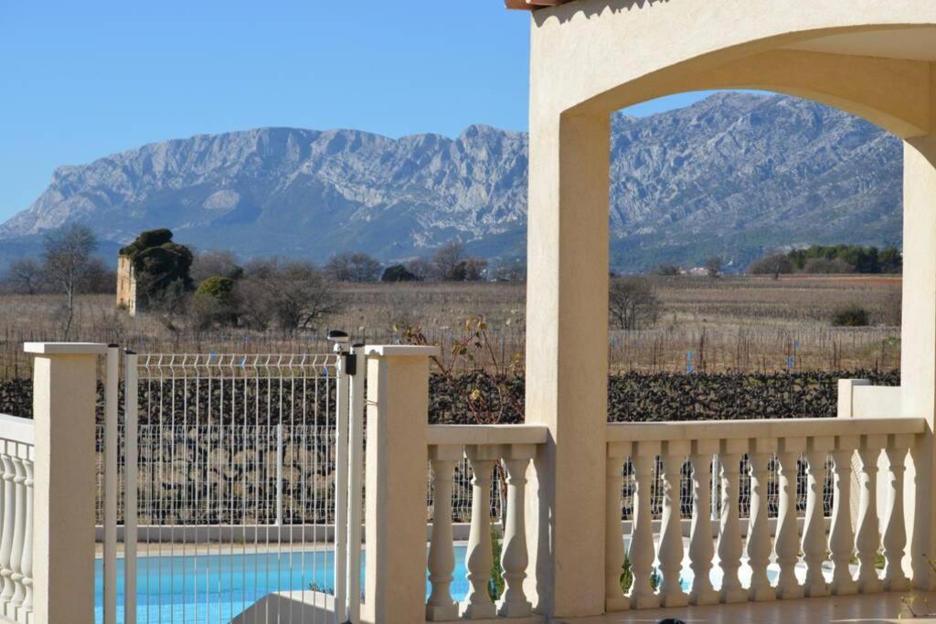 Vue Sainte Victoire, Proche Aix-En-Provence Apartment Pourrieres Bagian luar foto
