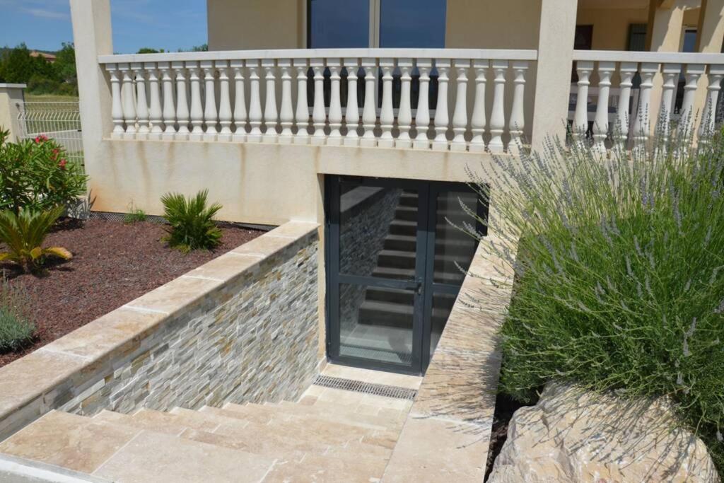Vue Sainte Victoire, Proche Aix-En-Provence Apartment Pourrieres Bagian luar foto
