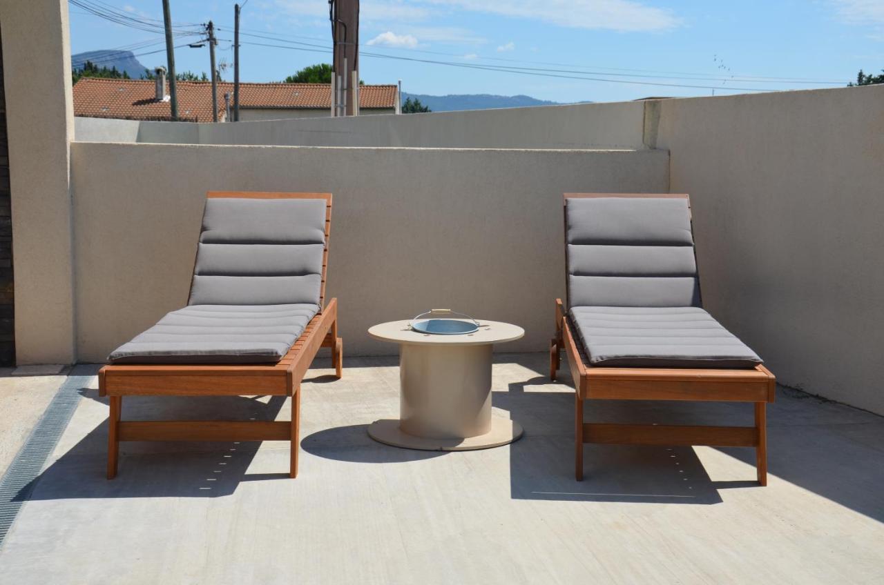 Vue Sainte Victoire, Proche Aix-En-Provence Apartment Pourrieres Bagian luar foto